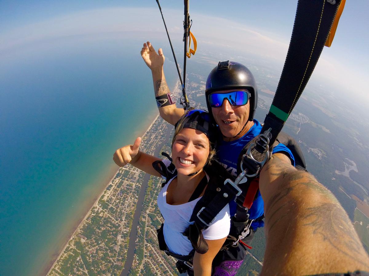 skydiving over Wasaga Beach