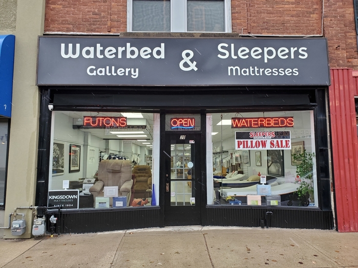 Waterbed Gallery & Sleepers Mattreses